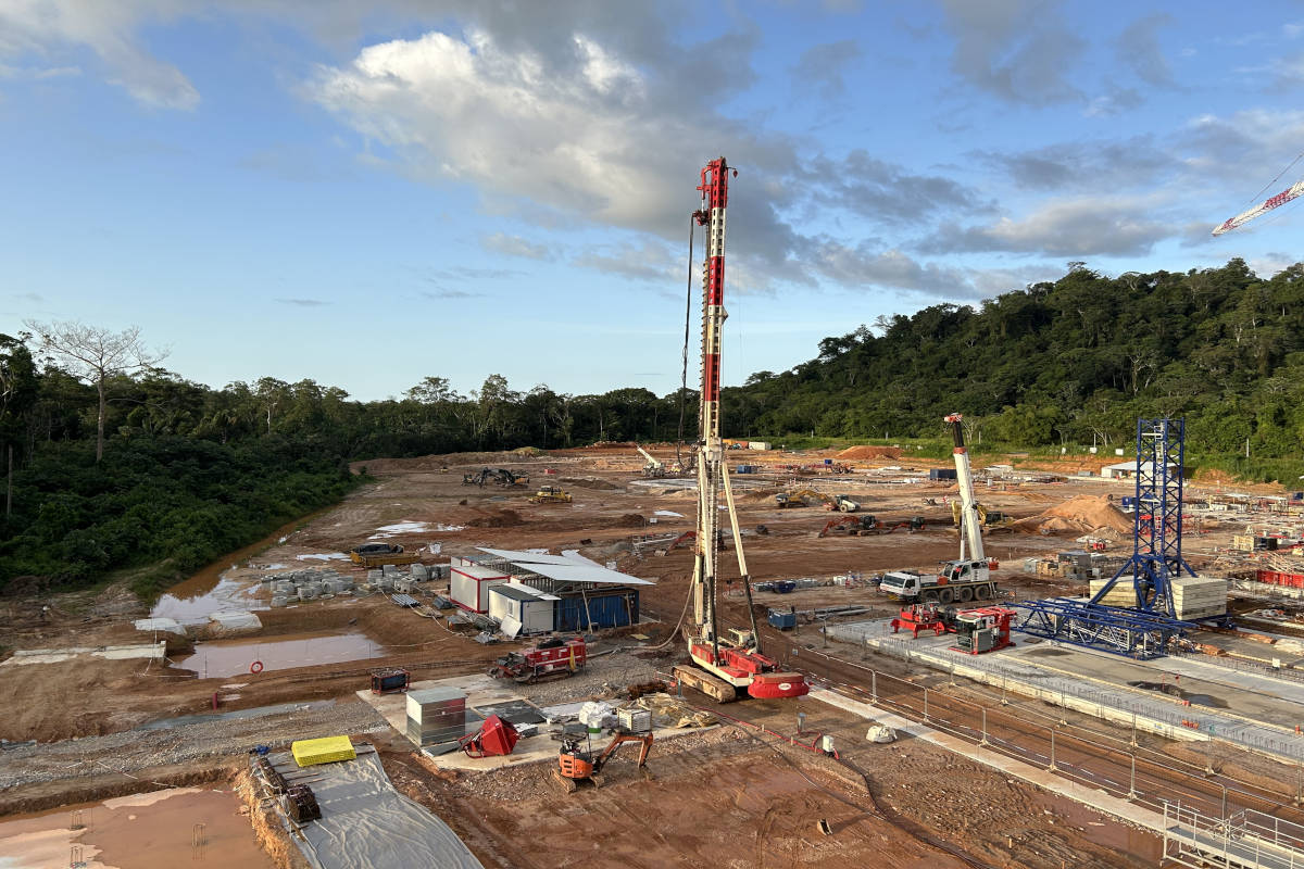 Centrale EDF Larivot - Pieux tarière Starsol